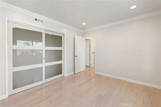 15406 Lull, Los Angeles, CA 91406