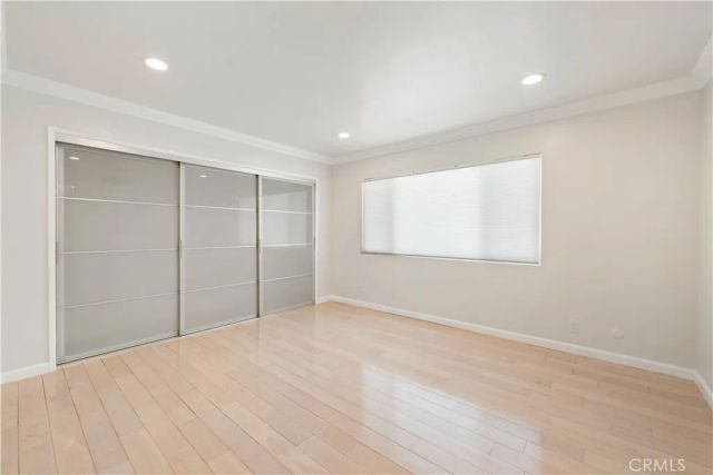 15406 Lull, Los Angeles, CA 91406
