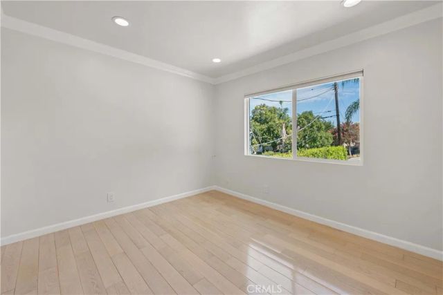 15406 Lull, Los Angeles, CA 91406