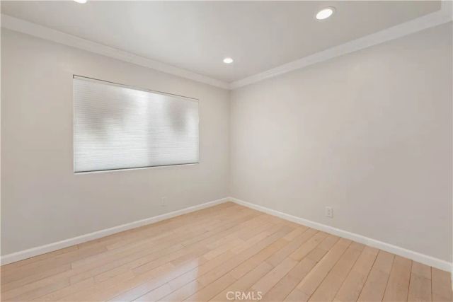 15406 Lull, Los Angeles, CA 91406