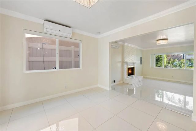 15406 Lull, Los Angeles, CA 91406