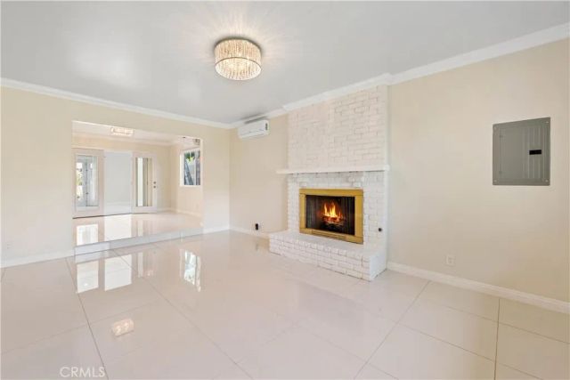15406 Lull, Los Angeles, CA 91406