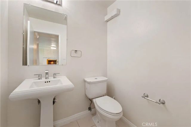 15406 Lull, Los Angeles, CA 91406