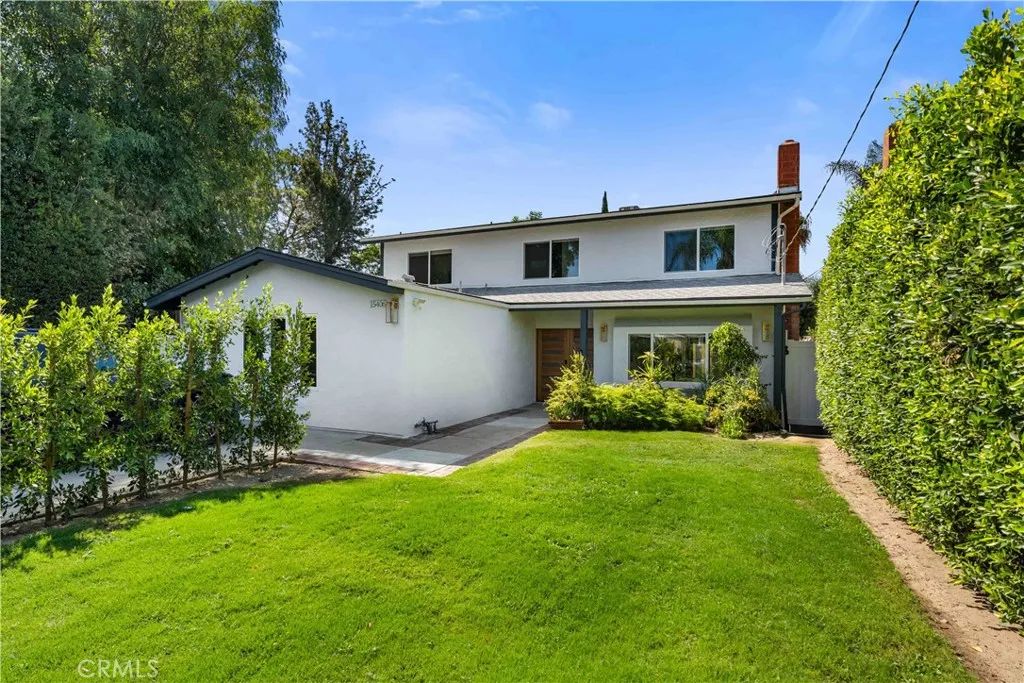 15406 Lull, Los Angeles, CA 91406