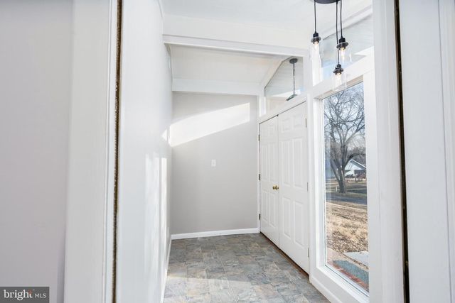 52 GOLDEN MAPLE LN, Maurertown, VA 22644