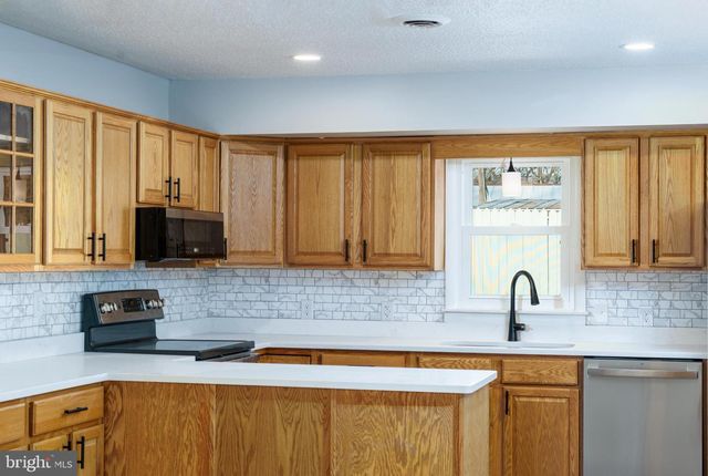 52 GOLDEN MAPLE LN, Maurertown, VA 22644