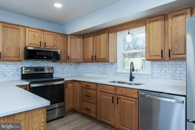 52 GOLDEN MAPLE LN, Maurertown, VA 22644