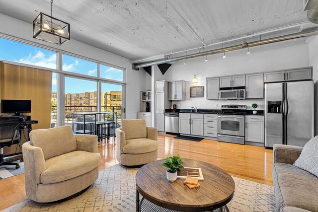 106 W Seeboth STREET #306, Milwaukee, WI 53204