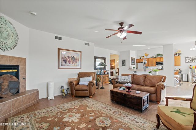 7975 N Higgins Feather Drive, Tucson, AZ 85743