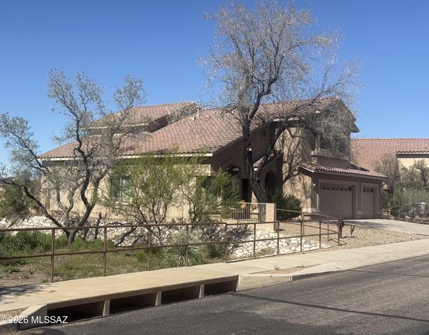 7975 N Higgins Feather Drive, Tucson, AZ 85743