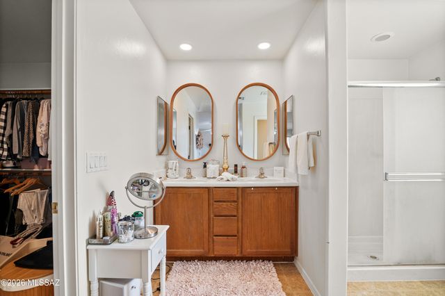 7975 N Higgins Feather Drive, Tucson, AZ 85743