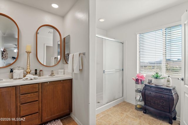 7975 N Higgins Feather Drive, Tucson, AZ 85743