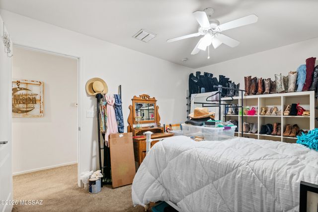 7975 N Higgins Feather Drive, Tucson, AZ 85743