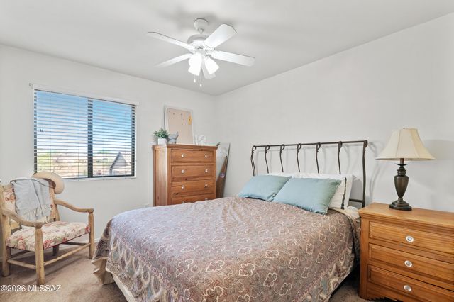 7975 N Higgins Feather Drive, Tucson, AZ 85743