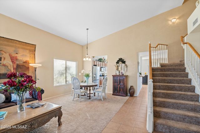 7975 N Higgins Feather Drive, Tucson, AZ 85743