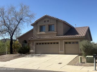 7975 N Higgins Feather Drive, Tucson, AZ 85743