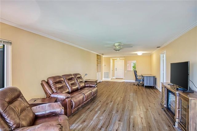 7402 Lake Breeze DR 306, Fort Myers, FL 33907