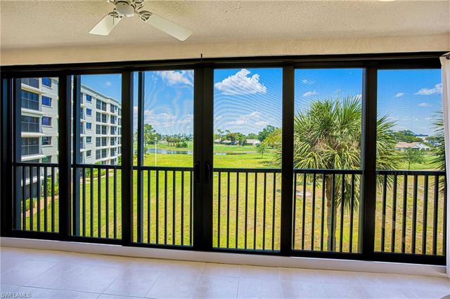 7402 Lake Breeze DR 306, Fort Myers, FL 33907