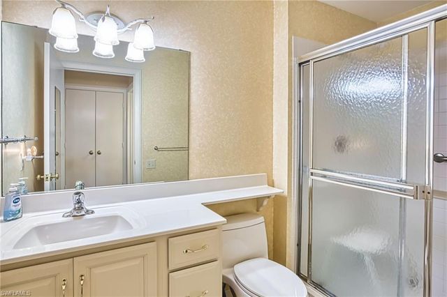7402 Lake Breeze DR 306, Fort Myers, FL 33907