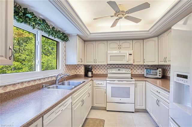 7402 Lake Breeze DR 306, Fort Myers, FL 33907