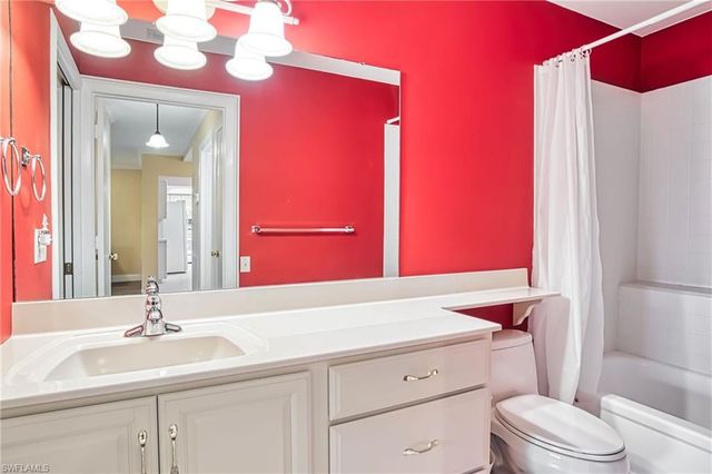 7402 Lake Breeze DR 306, Fort Myers, FL 33907