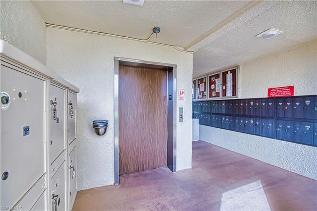 7402 Lake Breeze DR 306, Fort Myers, FL 33907