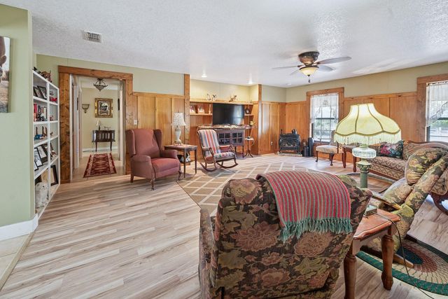 6247 NW 35TH STREET, Bell, FL 32619