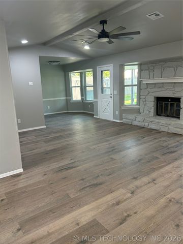 2725 S Narcissus West Avenue, Broken Arrow, OK 74012