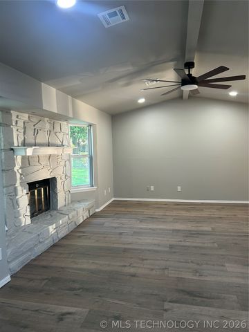 2725 S Narcissus West Avenue, Broken Arrow, OK 74012
