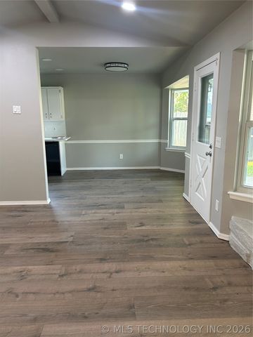 2725 S Narcissus West Avenue, Broken Arrow, OK 74012