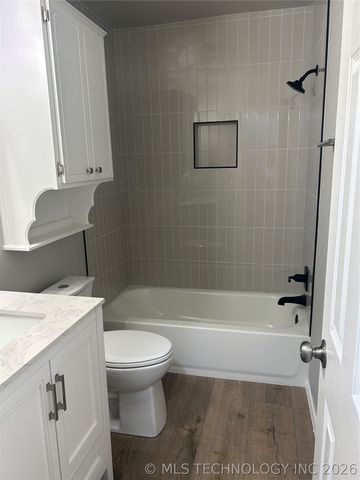 2725 S Narcissus West Avenue, Broken Arrow, OK 74012