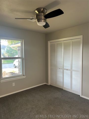 2725 S Narcissus West Avenue, Broken Arrow, OK 74012