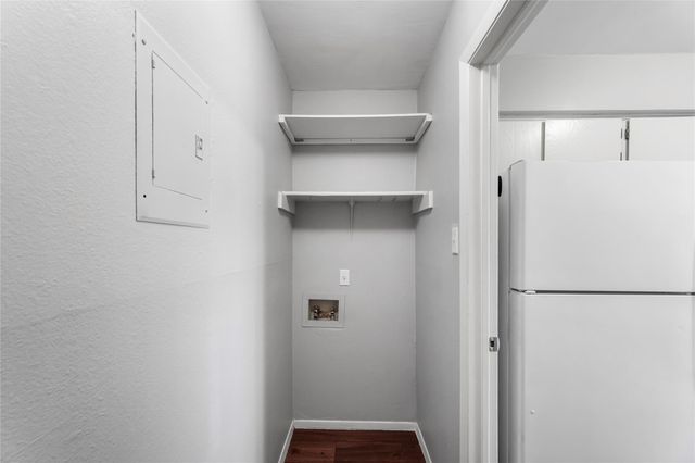 4304 Acropolis CT B, Austin, TX 78759