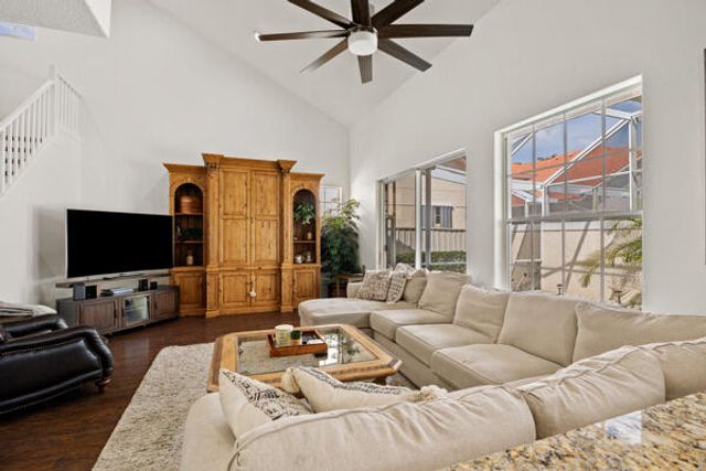 33 Monterey Pointe Drive, Palm Beach Gardens, FL 33418