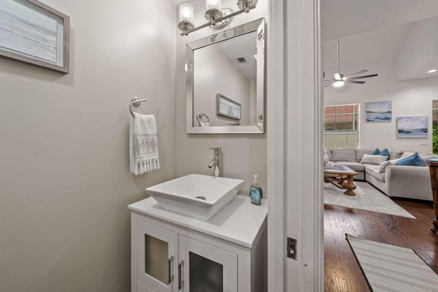 33 Monterey Pointe Drive, Palm Beach Gardens, FL 33418