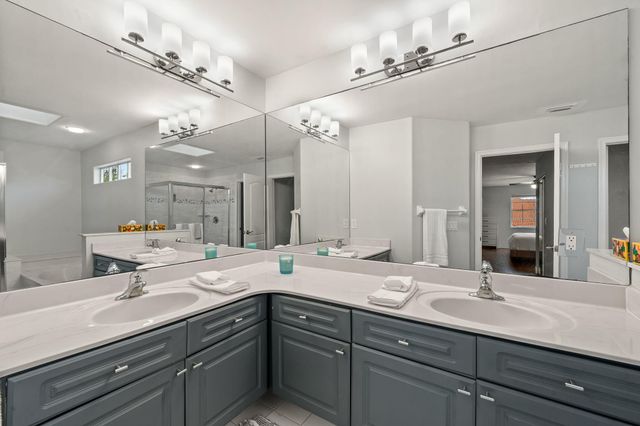 33 Monterey Pointe Drive, Palm Beach Gardens, FL 33418