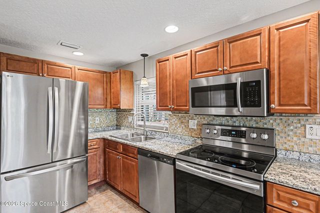 542 Coconut Street, Satellite Beach, FL 32937