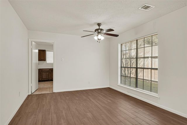 4910 Brownfields Court, Houston, TX 77066