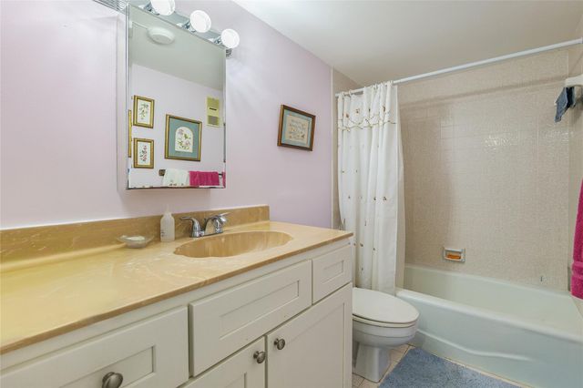 3940 Inverrary Blvd 303-A, Lauderhill, FL 33319