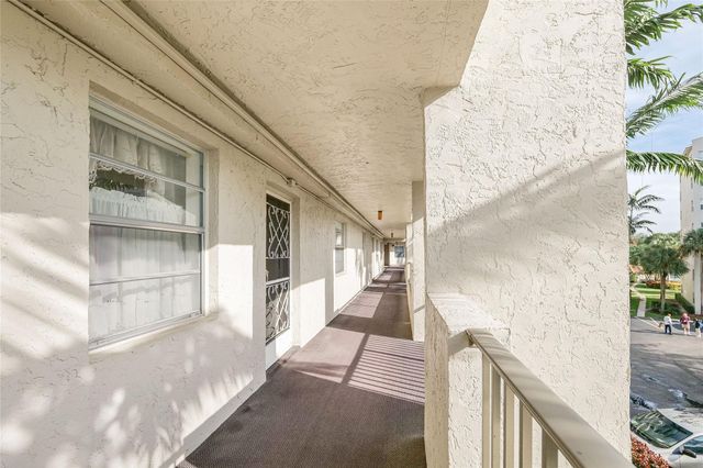 3940 Inverrary Blvd 303-A, Lauderhill, FL 33319