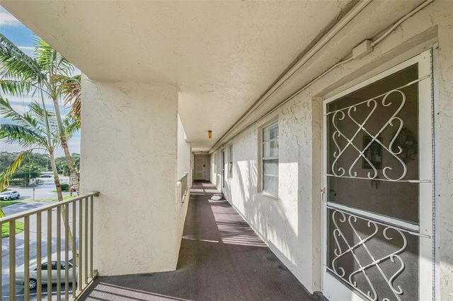 3940 Inverrary Blvd 303-A, Lauderhill, FL 33319