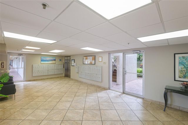 3940 Inverrary Blvd 303-A, Lauderhill, FL 33319