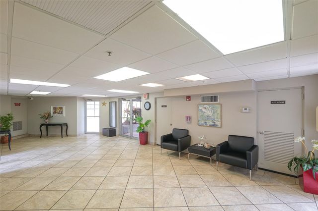 3940 Inverrary Blvd 303-A, Lauderhill, FL 33319