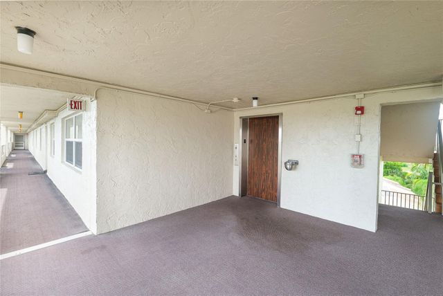 3940 Inverrary Blvd 303-A, Lauderhill, FL 33319