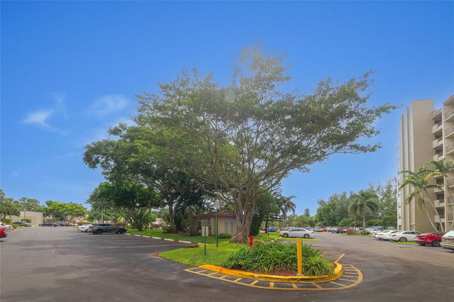 3940 Inverrary Blvd 303-A, Lauderhill, FL 33319