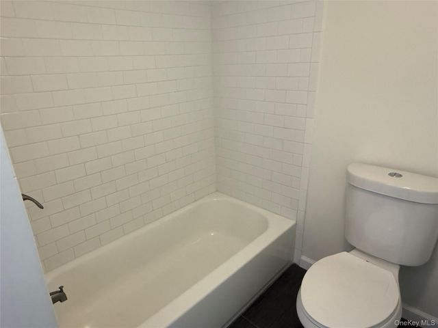 225 Fir Grove Road, Ronkonkoma, NY 11779