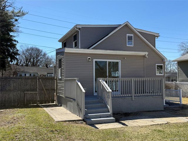 225 Fir Grove Road, Ronkonkoma, NY 11779