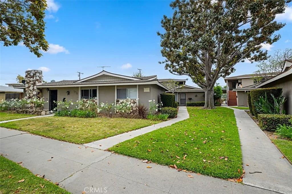 2030 E Wilshire Avenue B, Fullerton, CA 92831