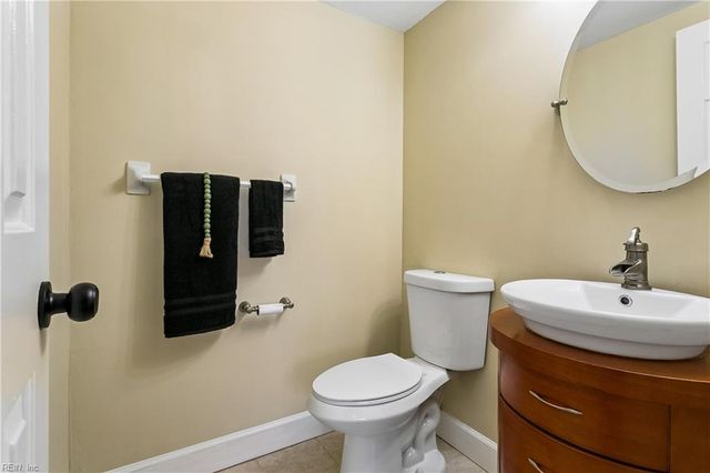 109 Cheltenham Way Apt A, Yorktown, VA 23693