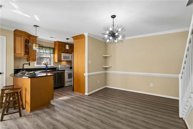 109 Cheltenham Way Apt A, Yorktown, VA 23693